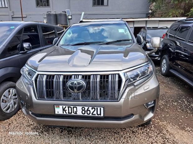 Toyota Land Cruiser Prado 2018 Gold