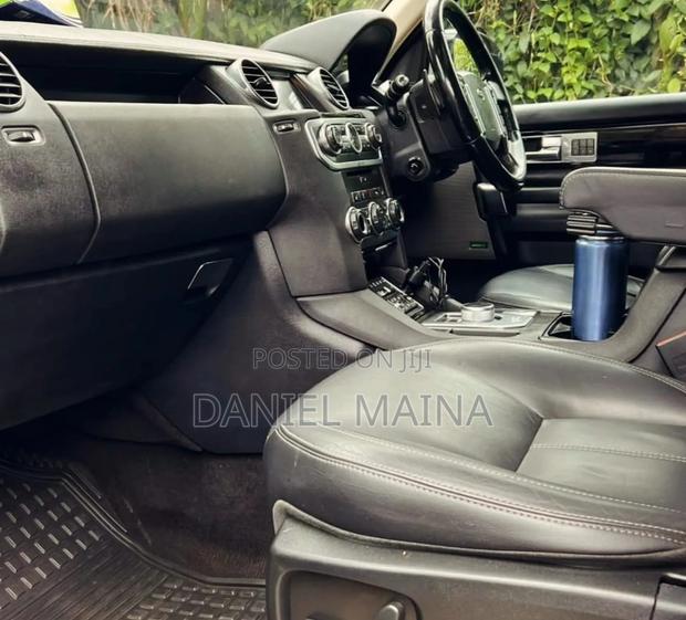 Land Rover Discovery 2015 Silver