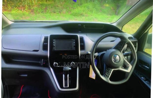Nissan Serena 2017 White