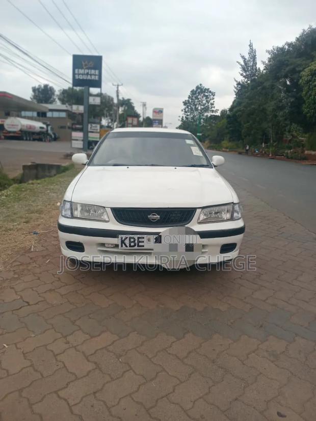 Nissan FB15 2004 White
