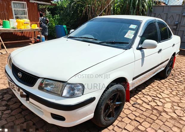 Nissan FB15 2004 White