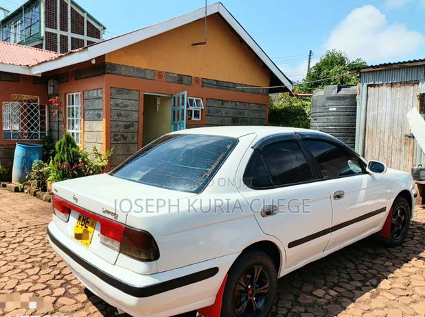 Nissan FB15 2004 White