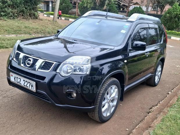 Nissan X-Trail 2.0 Petrol AWD 2013 Black