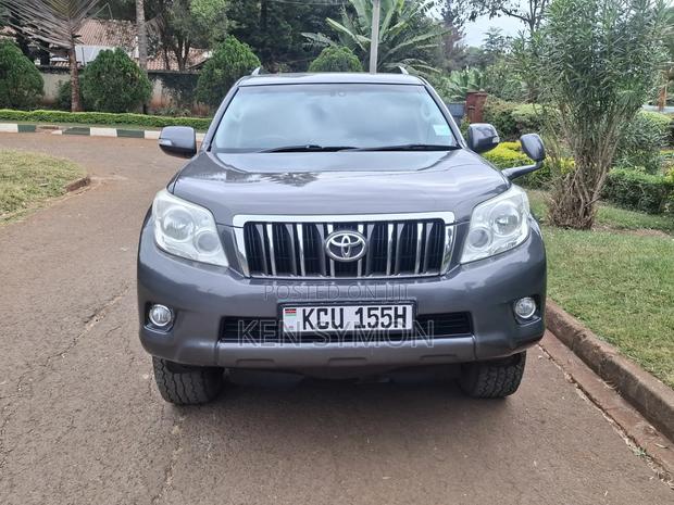 Toyota Land Cruiser Prado 2.7 i 2012 Gray