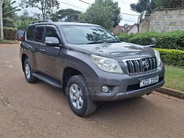 Toyota Land Cruiser Prado 2.7 i 2012 Gray