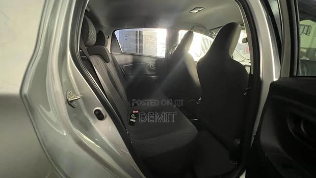 Toyota Vitz 1.3 FWD 5dr 2019 Silver