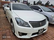 Toyota Crown 2010 White for sale