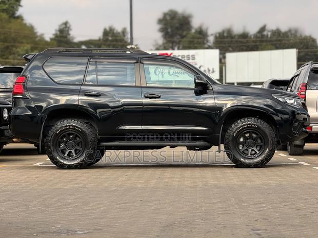 Toyota Land Cruiser Prado 2.8 2020 Black
