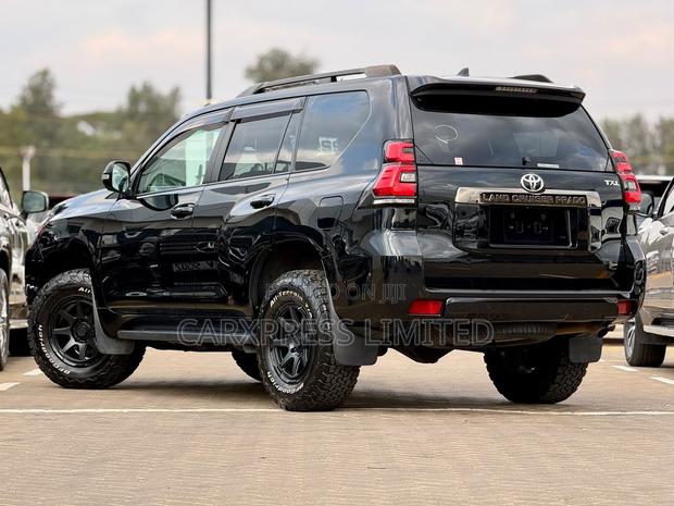 Toyota Land Cruiser Prado 2.8 2020 Black