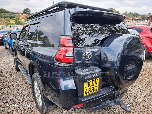 Toyota Land Cruiser Prado 2010 Black