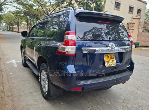 Toyota Land Cruiser Prado 2014 Blue