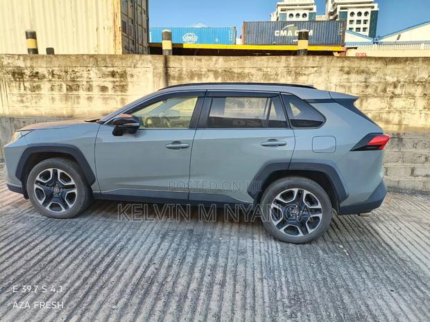Toyota RAV4 2019 Green
