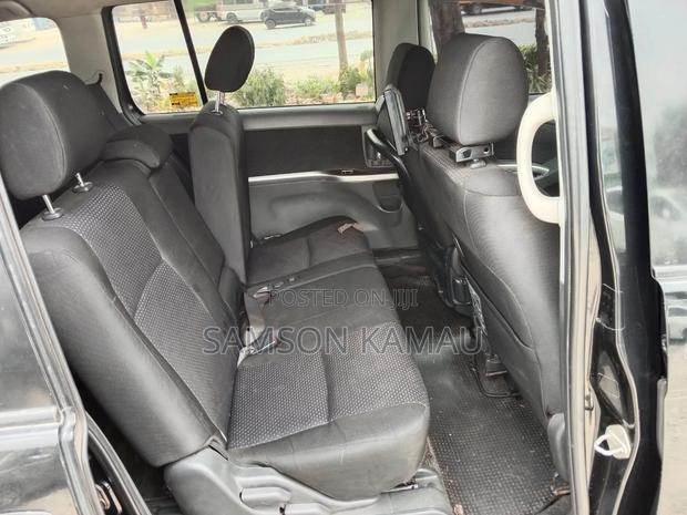 Toyota ISIS 2007 Black