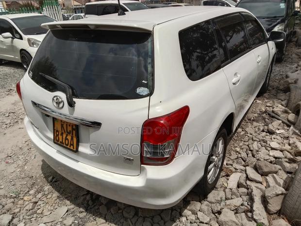 Toyota Corolla Fielder 2010 White