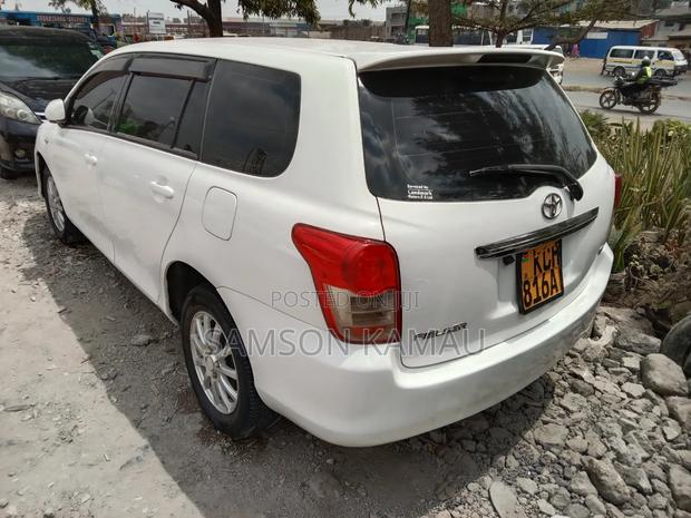 Toyota Corolla Fielder 2010 White