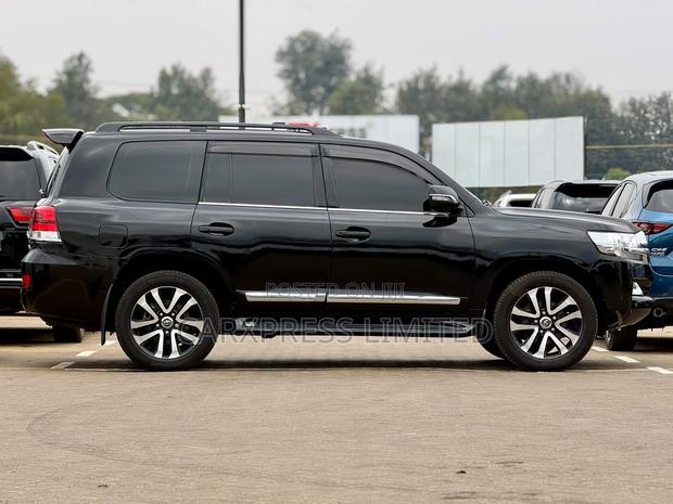 Toyota Land Cruiser 2008 Black