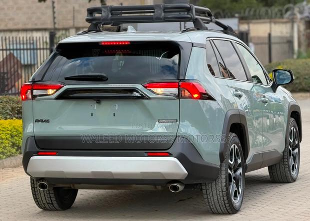 Toyota RAV4 2019 Green