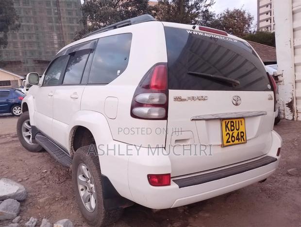 Toyota Land Cruiser Prado 2007 White