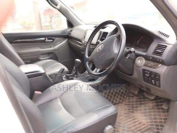 Toyota Land Cruiser Prado 2007 White
