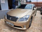 Toyota Crown 2010 Gold for sale