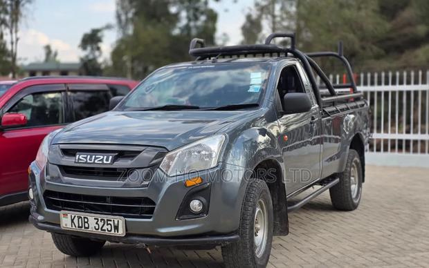 Isuzu D-MAX 2021 Gray