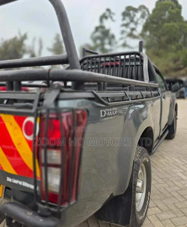 Isuzu D-MAX 2021 Gray