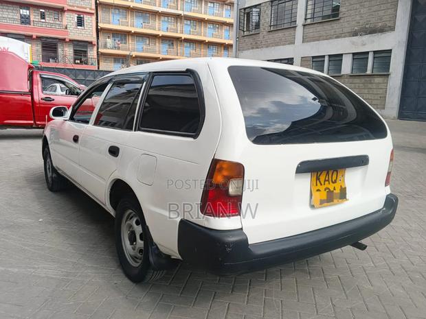 Toyota Corolla 2003 White