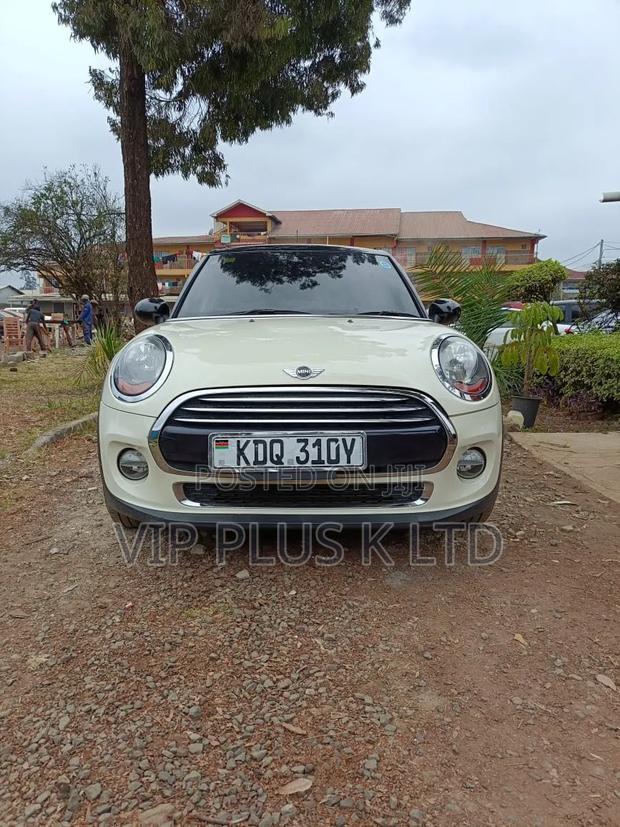 Mini Cooper 2017 White