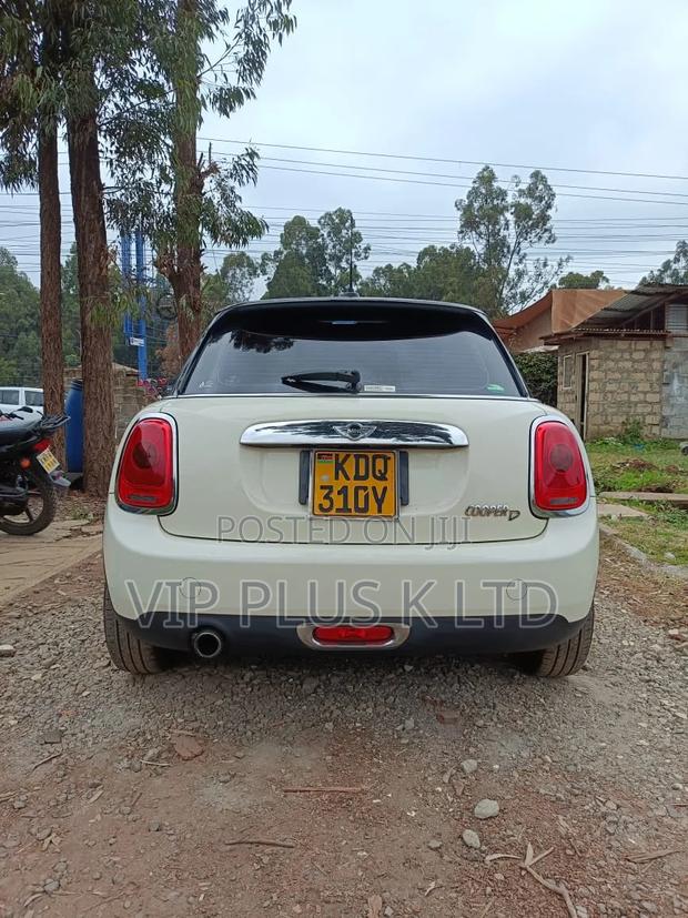 Mini Cooper 2017 White