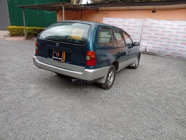 Toyota Corolla 1996 Blue
