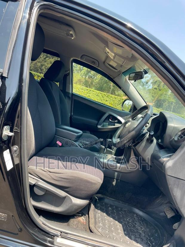 Toyota Vanguard 2012 Black