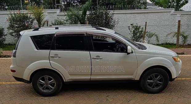 Mitsubishi Outlander 2009 White