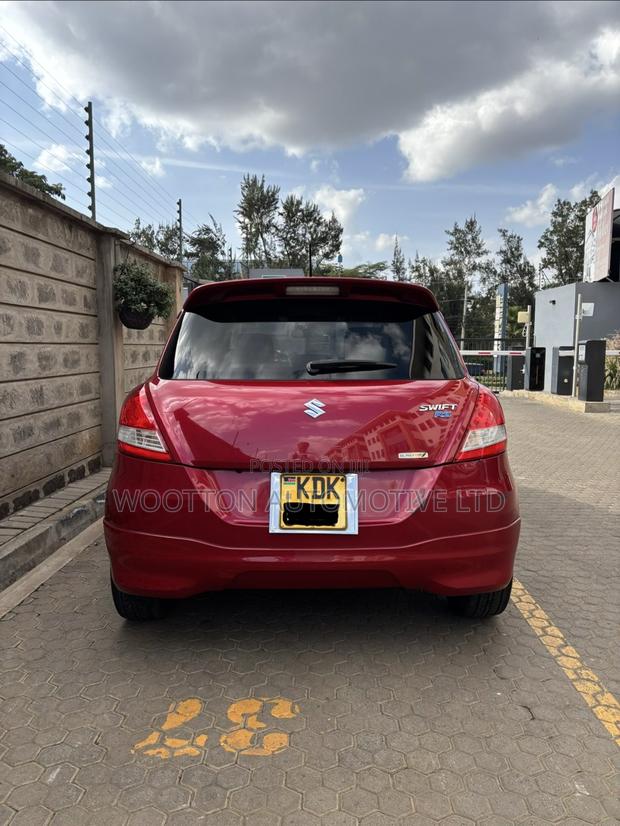 Suzuki Swift 2016 Red