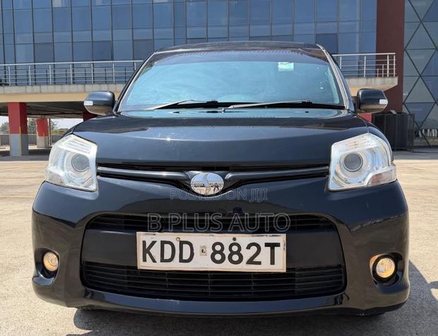 Toyota Sienta 2014 Black