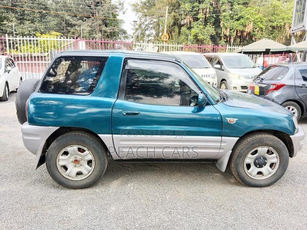 Toyota RAV4 Cabriolet 1998 Blue