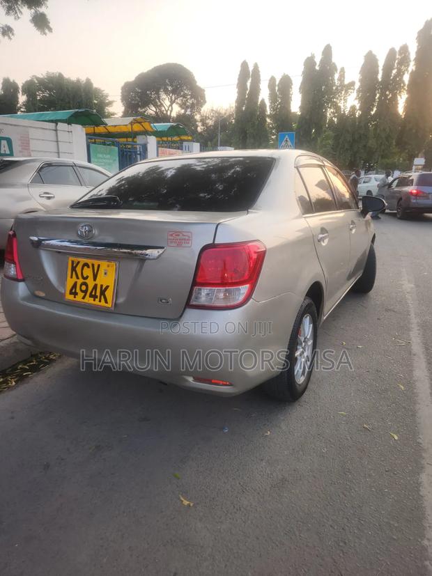 Toyota Axio 2013 Gold