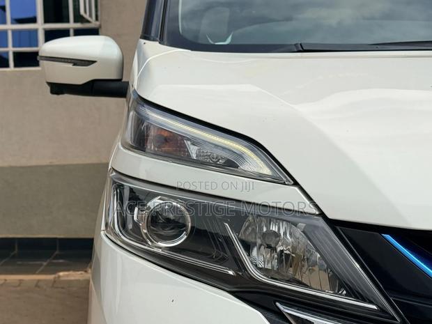 Nissan Serena 2019 White