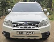 Subaru Forester 2012 Ivory for sale