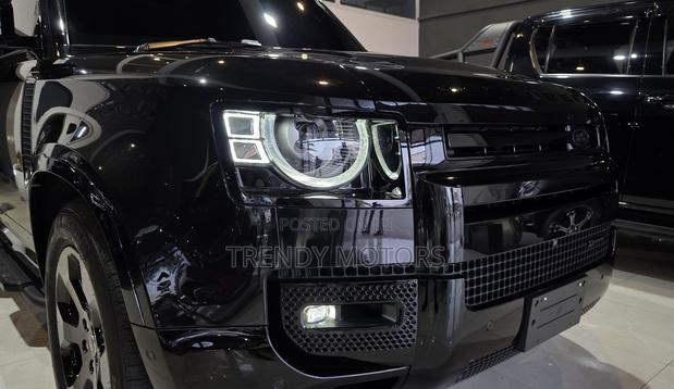 Land Rover Defender 2022 Black