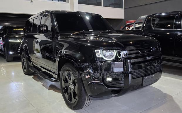 Land Rover Defender 2022 Black