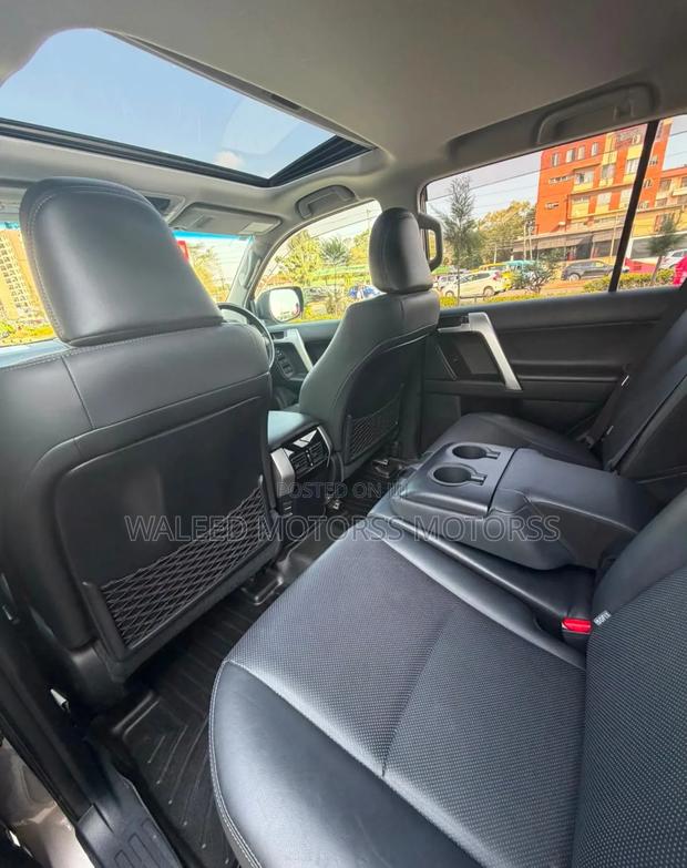 Toyota Land Cruiser Prado 2019 Gray