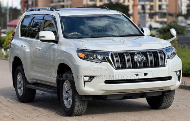 Toyota Land Cruiser Prado 2019 White