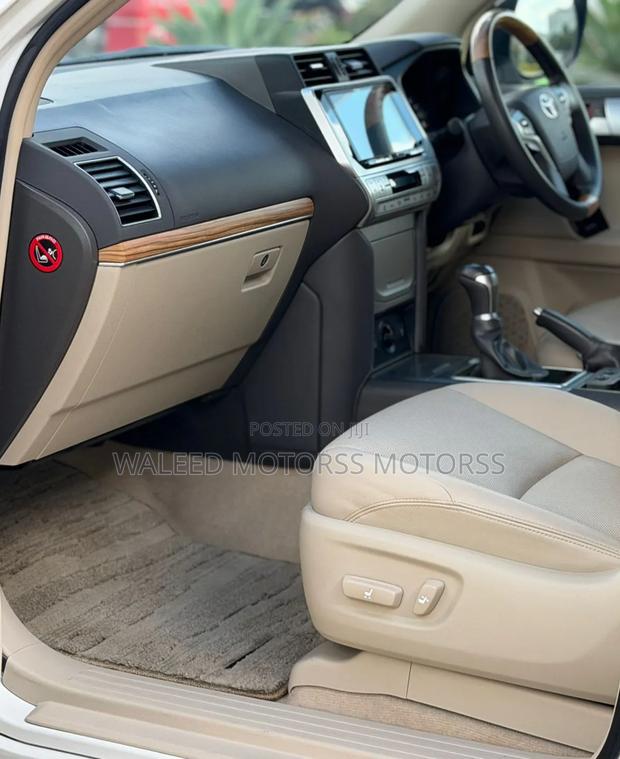 Toyota Land Cruiser Prado 2019 White