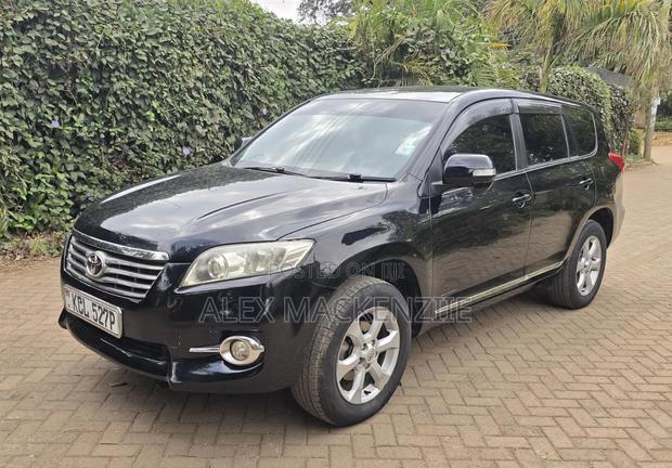 Toyota Vanguard 2010 Black