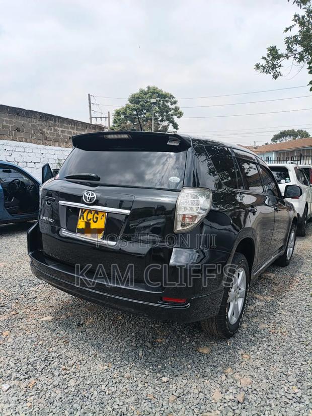 Toyota Vanguard 2010 Black