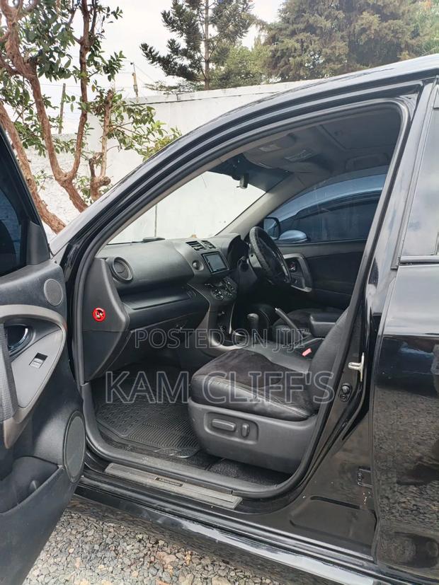 Toyota Vanguard 2010 Black