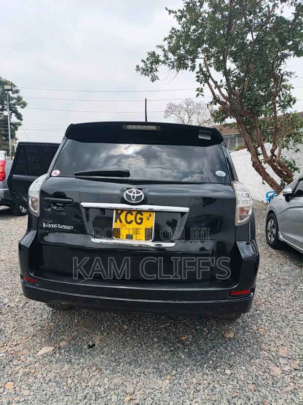 Toyota Vanguard 2010 Black