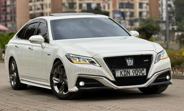 Toyota Crown 2020 White