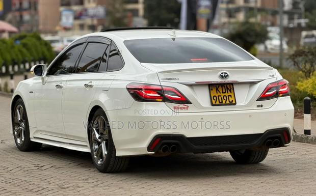 Toyota Crown 2020 White