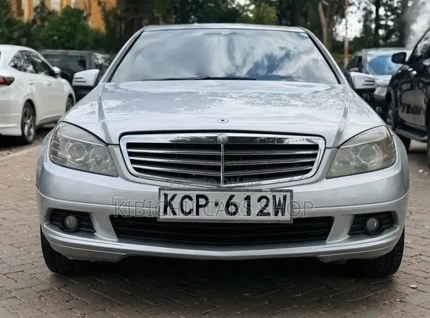 Mercedes-Benz C180 2011 Silver
